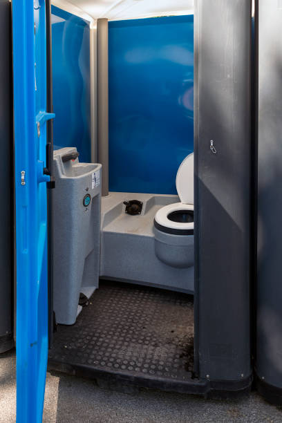 Portable Toilet Options We Offer in Brookside Village, TX